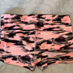 Lululemon booty shorts